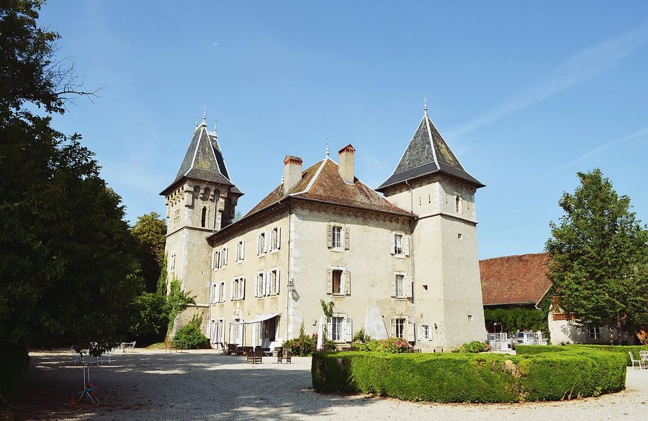 Le Château de Saint-Sixt